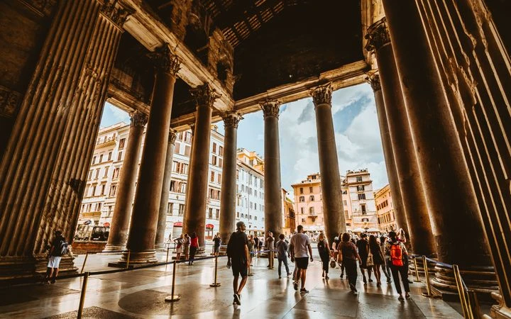 Intermèdes, Le Voyage Culturel